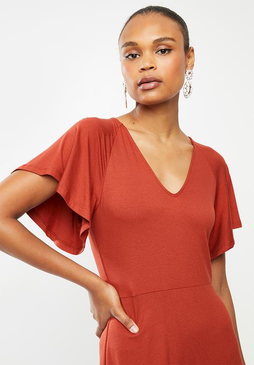 edit - V-neck flutter sleeve knit midi - rust