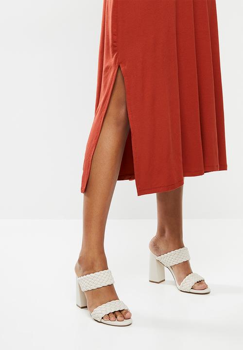 edit - V-neck flutter sleeve knit midi - rust