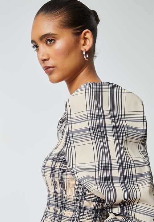 Superbalist - Puff sleeve shirred blouse - neutral & black