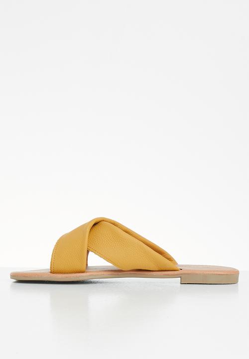Superbalist - Zicho leather slide - yellow