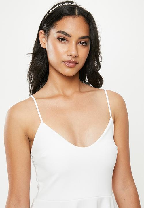 Missguided - Petite white strappy scuba skater dress - white