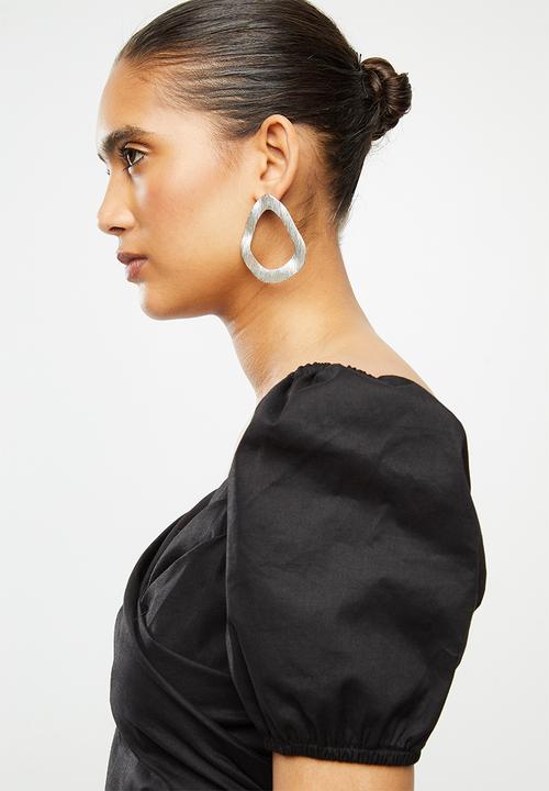 Blake - Mock wrap puff sleeve crop top - black