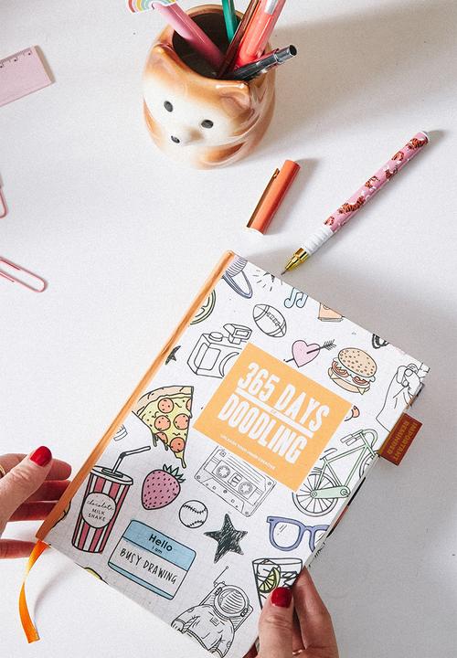 Typo - A5 fashion activity journal - 365 days of doodling