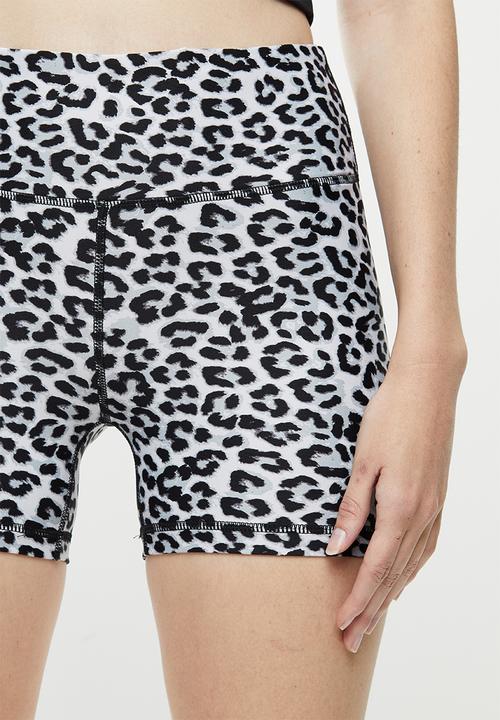Cotton On - Highwaisted shortie short - grey & black