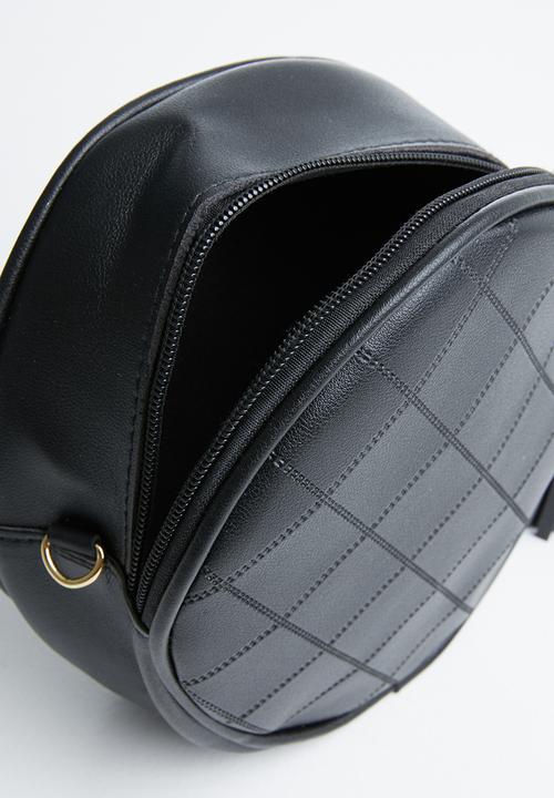 Superbalist - Diamond quilted crossbody - black