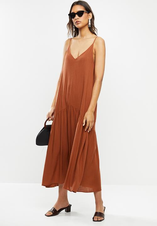 VELVET - Cami drop waisted tiered midi dress - dark cedar