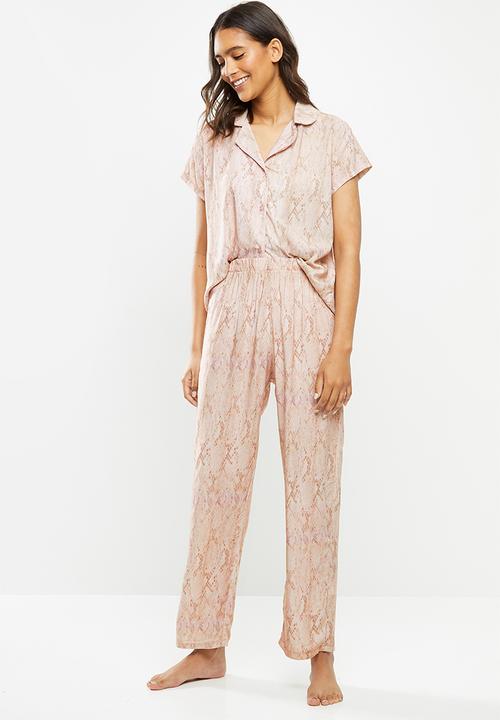 Superbalist - Sleep shirt & pants set - snake print