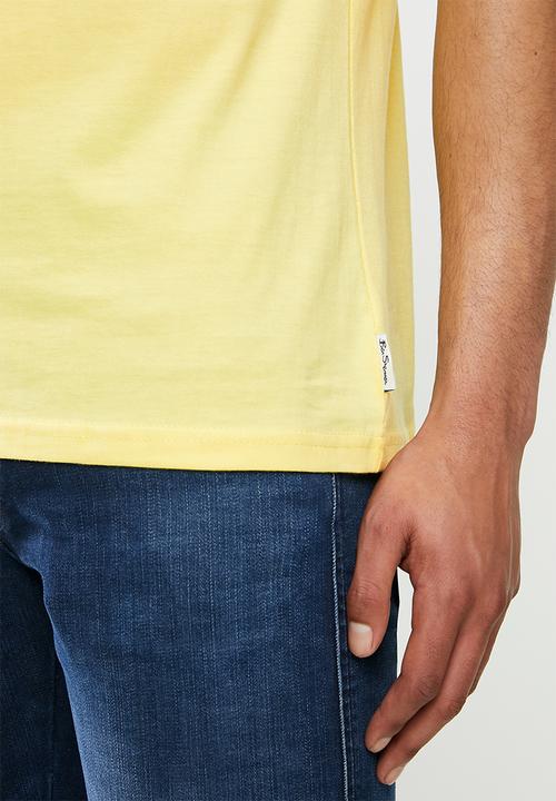 Ben Sherman - Chest print tee - pale yellow