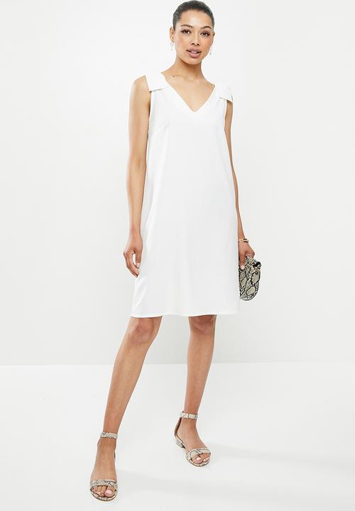 edit - Bow detail v-neck shift dress - milk white