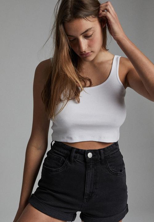Cotton On - High rise classic stretch denim short - washed midnight black