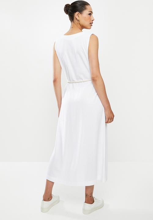 edit - V-neck swing linen dress - white