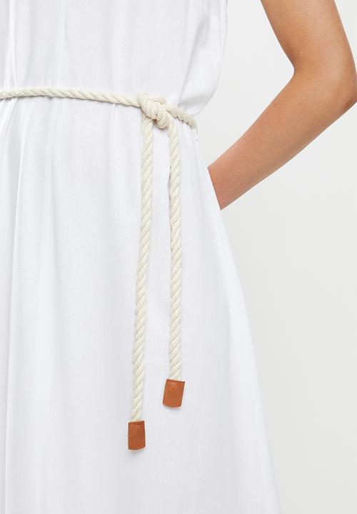 edit - V-neck swing linen dress - white