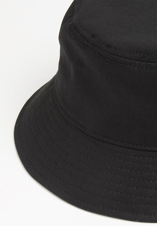 Superbalist - Jamie bucket hat - black