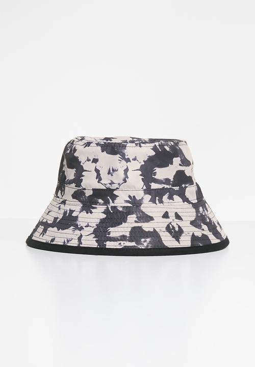 Superbalist - Maddie floral bucket hat - black & grey 
