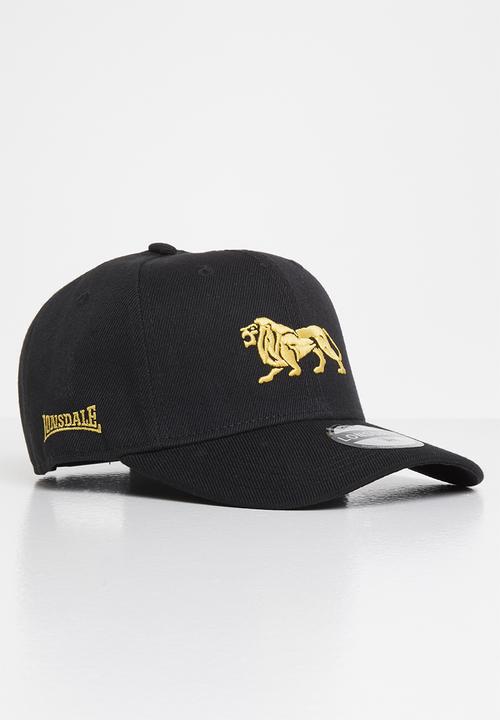Lonsdale - Peak cap lion logo - black