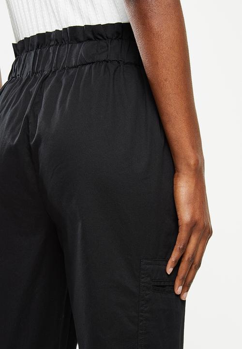 Jacqueline de Yong - Kara life straight pocket pant - black