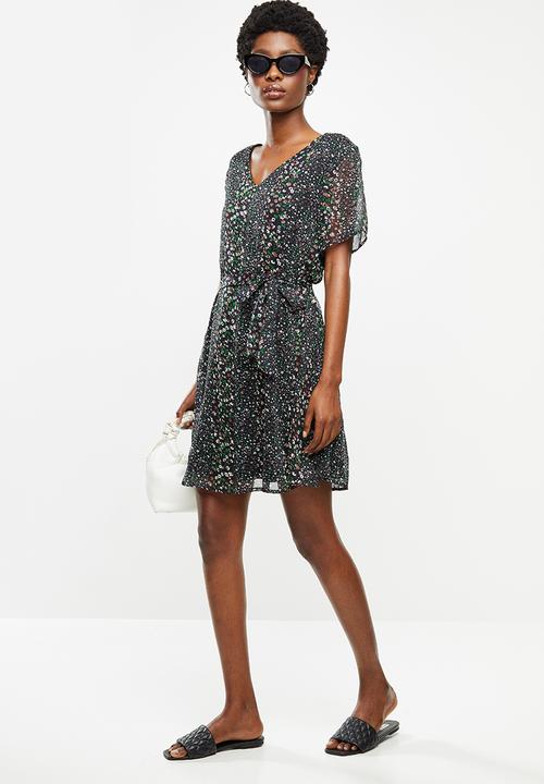 Jacqueline de Yong - Sibel 2/4 midi dress - black