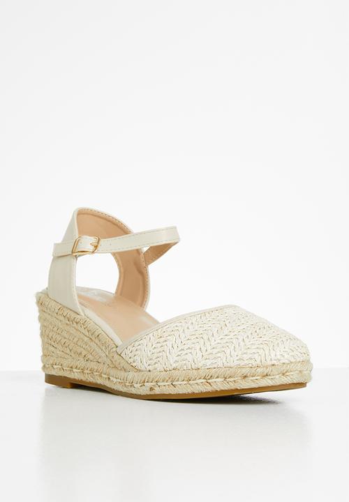 Butterfly Feet - Hesling wedge - beige