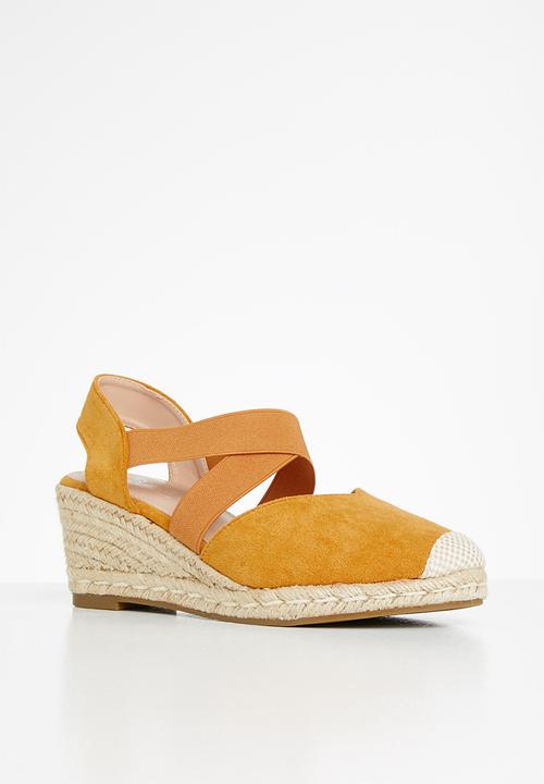 Butterfly Feet - Alton wedge - tan