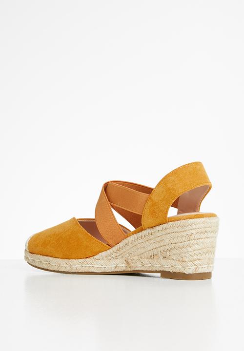 Butterfly Feet - Alton wedge - tan