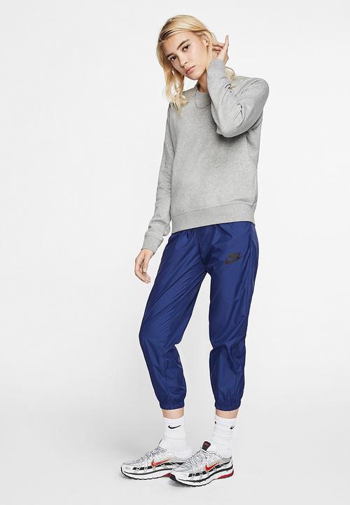 Nike - Nsw essential fleece crew - grey 