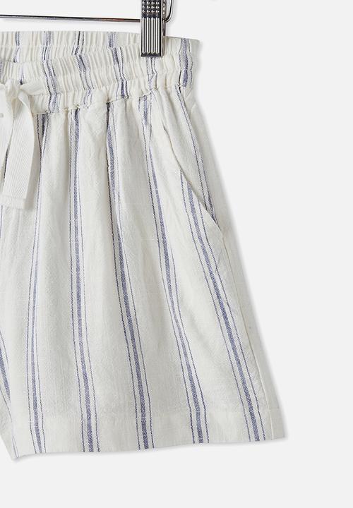 Free by Cotton On - Chelsea woven short - white & blue 