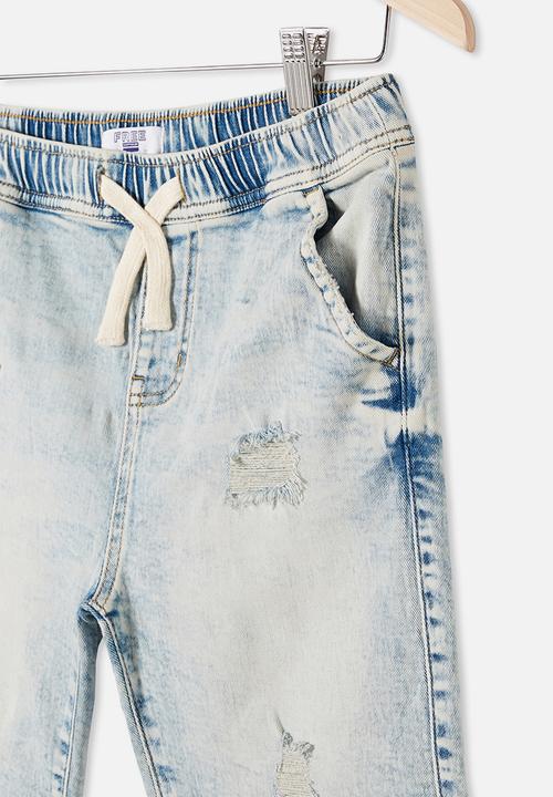 Free by Cotton On - Boys street slouch short - blue