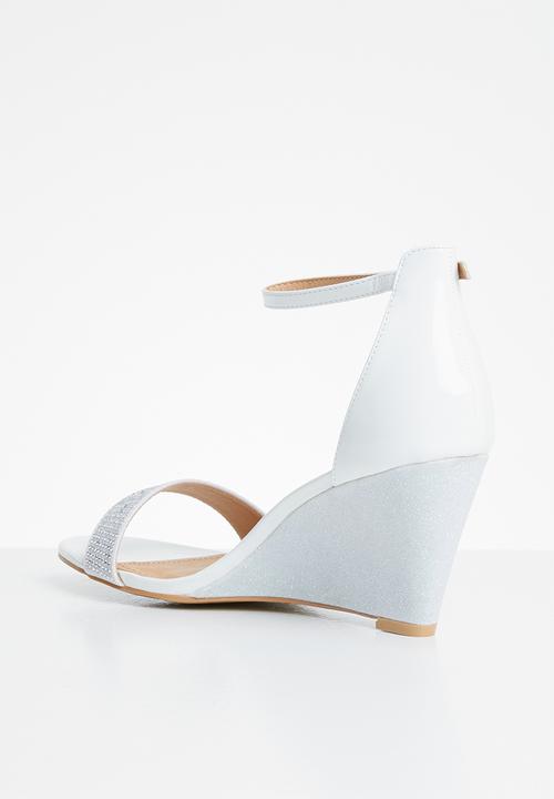 Miss Black - Fippy wedge - white