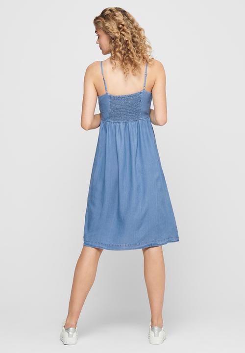 ONLY - Sleeveless button down denim dress - blue