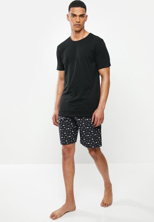 Superbalist - Scoop neck tee & woven shorts sleep set - black & navy