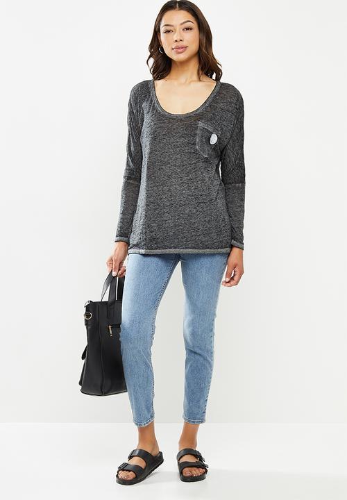 Lizzy - Ness long sleeve tee - black