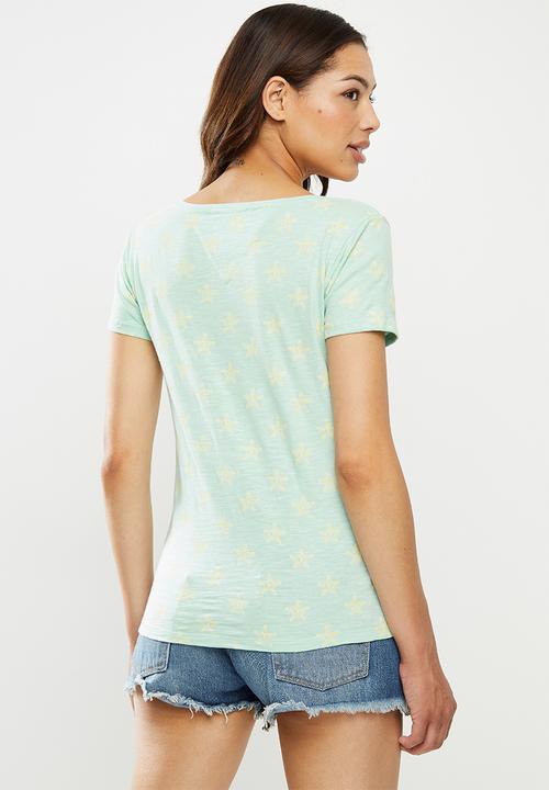 Lizzy - Shukri basic v-neck short sleeve tee - blue & yellow 
