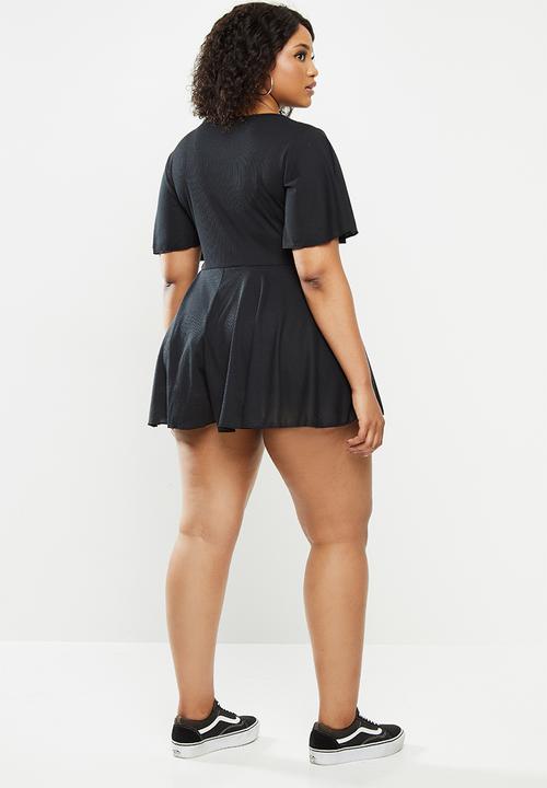 Missguided - Plus size v neck jersey playsuit - black