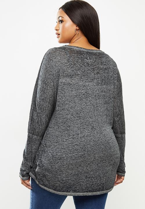 Lizzy - Plus ness long sleeve tee - black