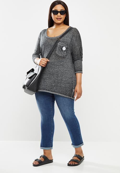Lizzy - Plus ness long sleeve tee - black