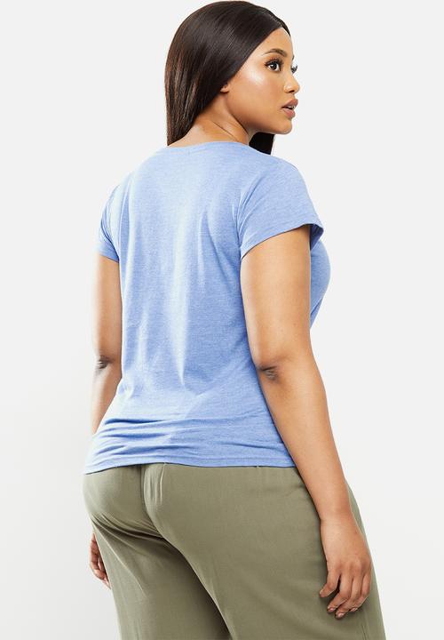 Lizzy - Plus arley tee - sky blue mel