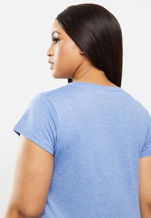 Lizzy - Plus arley tee - sky blue mel