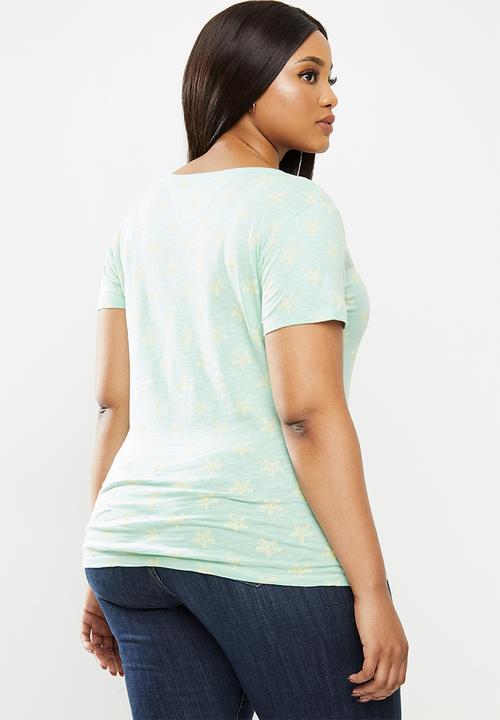 Lizzy - Plus shukri basic v-neck short sleeve tee - aqua