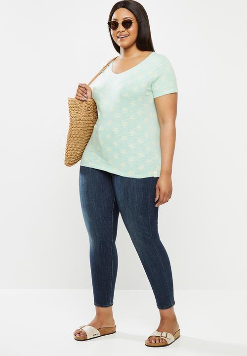 Lizzy - Plus shukri basic v-neck short sleeve tee - aqua