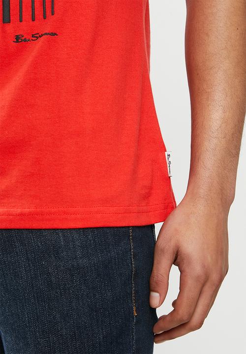 Ben Sherman - Lines and dots logo tee - red