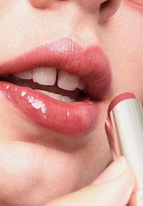 Benefit Cosmetics - Pucker Up & Peace Out!