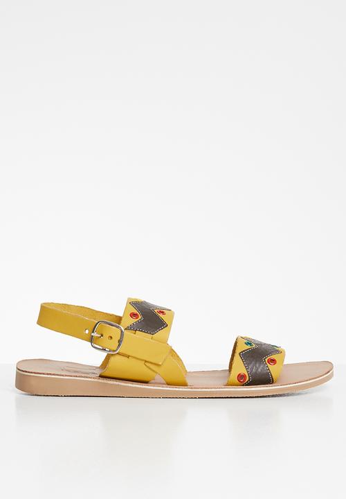 iFELE - Gagasi 2 leather sandal - yellow & brown
