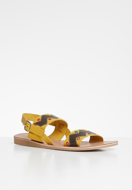 iFELE - Gagasi 2 leather sandal - yellow & brown