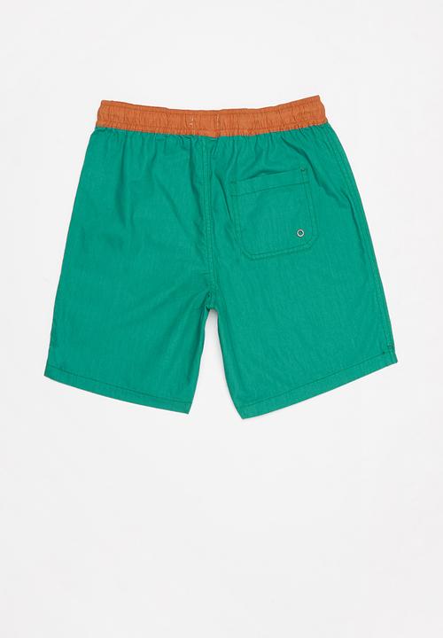 Free by Cotton On - Boys Volly short - blue & roasted almon 