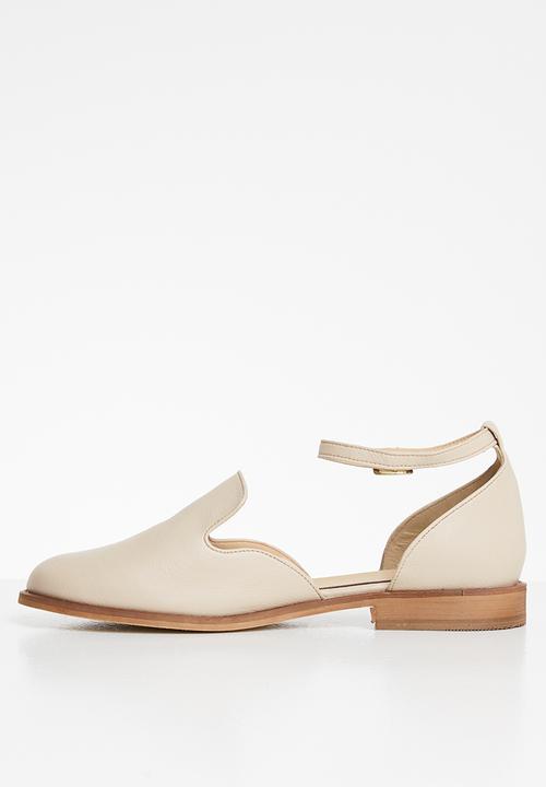 Superbalist - Unathi brogue - neutral