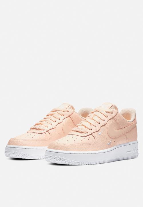 Nike - Air Force 1 '07 Essential - crimson tint & white