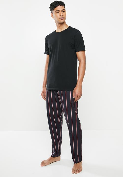 Superbalist - Scoop neck short sleeve sleep tee - black