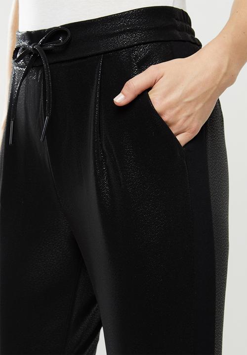 Vero Moda - Eva mr loose string broken coated pant - black