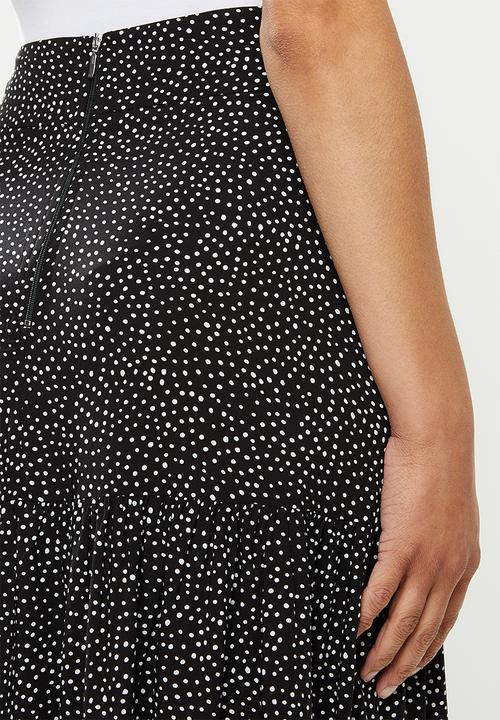 MILLA - Printed tiered skirt - black & white