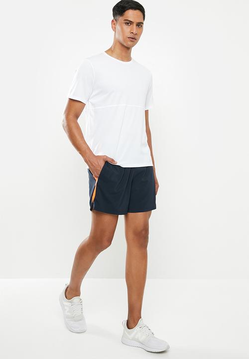 New Balance  - Accelerate 5-inch short - dynomite